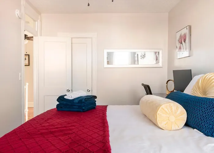 Comfortable 4 Bedroom Home With City View Near Capitol Hill Washington Dc