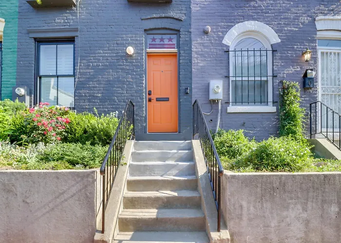 2 Mi To National Mall: Stunning Townhome W/ Patio!