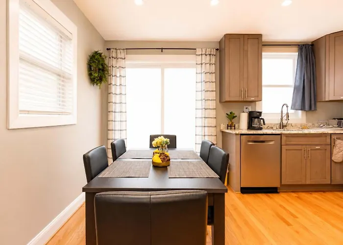 Gorgeous Home 10 Min To Dc By Cozysuites